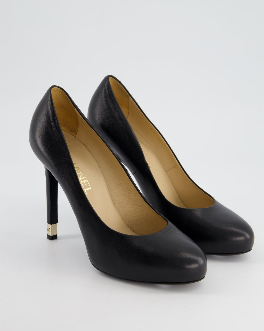 Top Quality Chanel Black Round Toe Heels with Silver CC Logo Detail Size EU 40