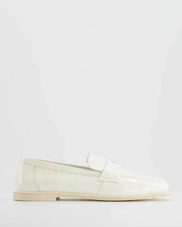 Top Quality Chanel White Patent Leather Loafers with CC Logo Detail Size EU 38.5