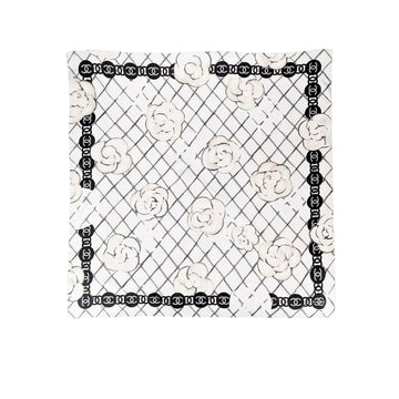 CC CC CAMELLIA SILK SCARF IN WHITE 90CM A39577 X10321 10601