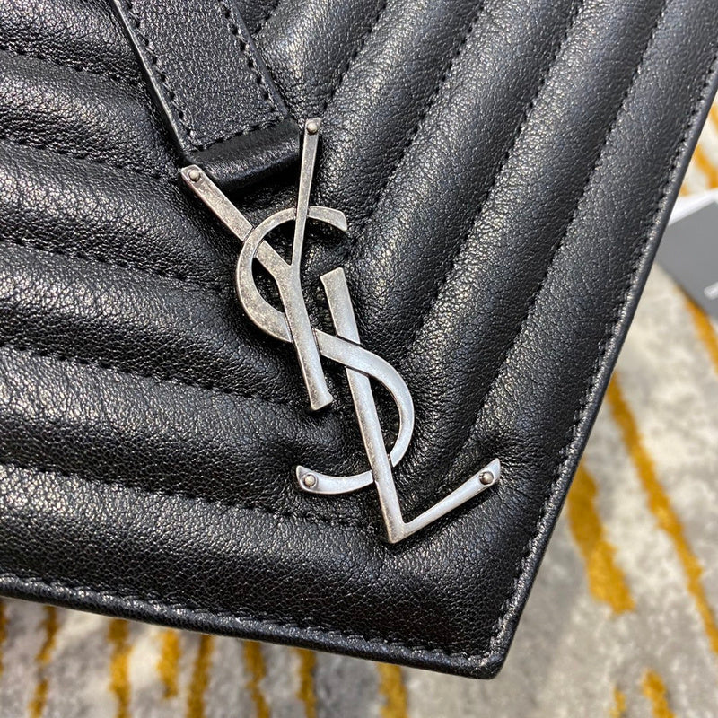 Yves Saint Laurent - Bags