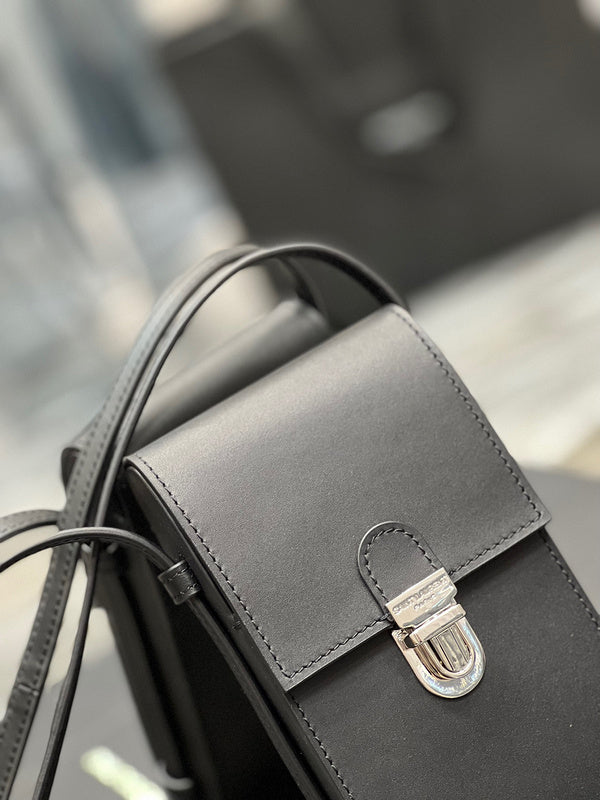 Yves Saint Laurent - Bags - Beaunoirr