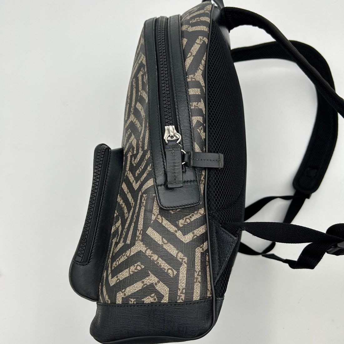Gucci GG Supreme Caleido Backpack LA39266