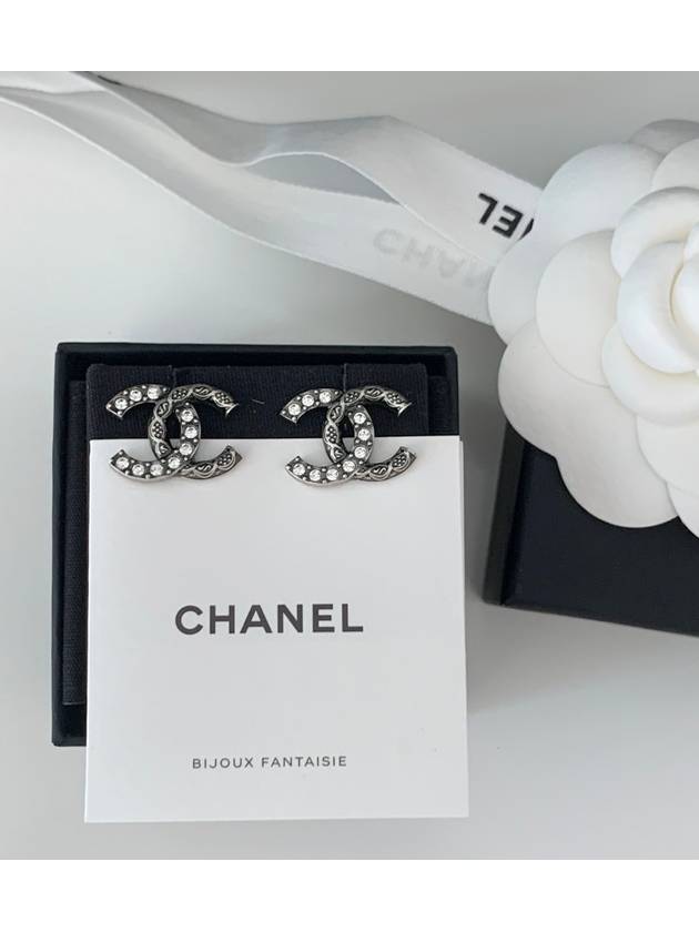 CC Logo  Crystal Earrings Silver Chanel
