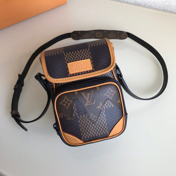 Elite Carryalls