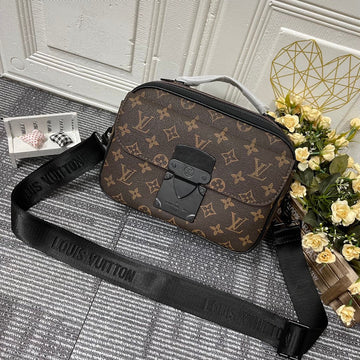 Elite Carryalls