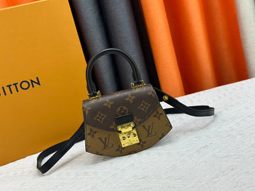 Elite Carryalls