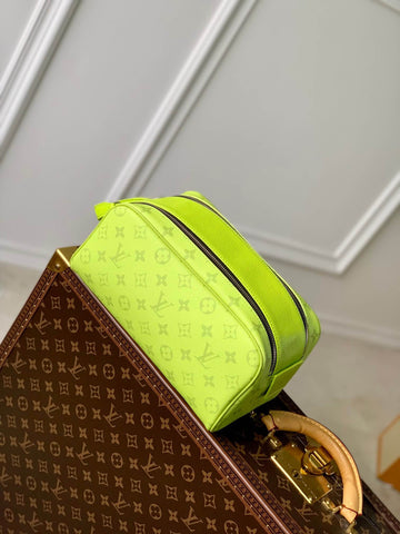 M10144 Dopp Kit TaÃ¯ga Monogram 28CM Neon Yellow Free shipping