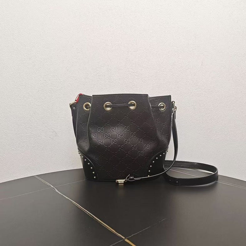 Gucci Black Leather Bucket Bag Medium Size