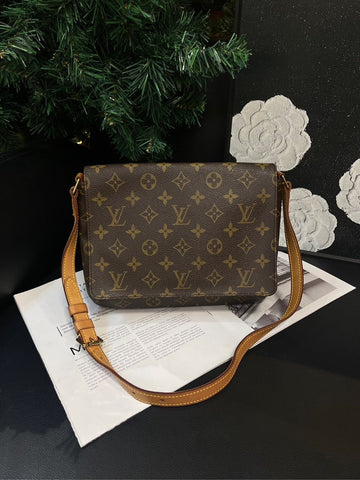 Louis Vuitton Monogram Brown Canvas Shoulder Bag Medium