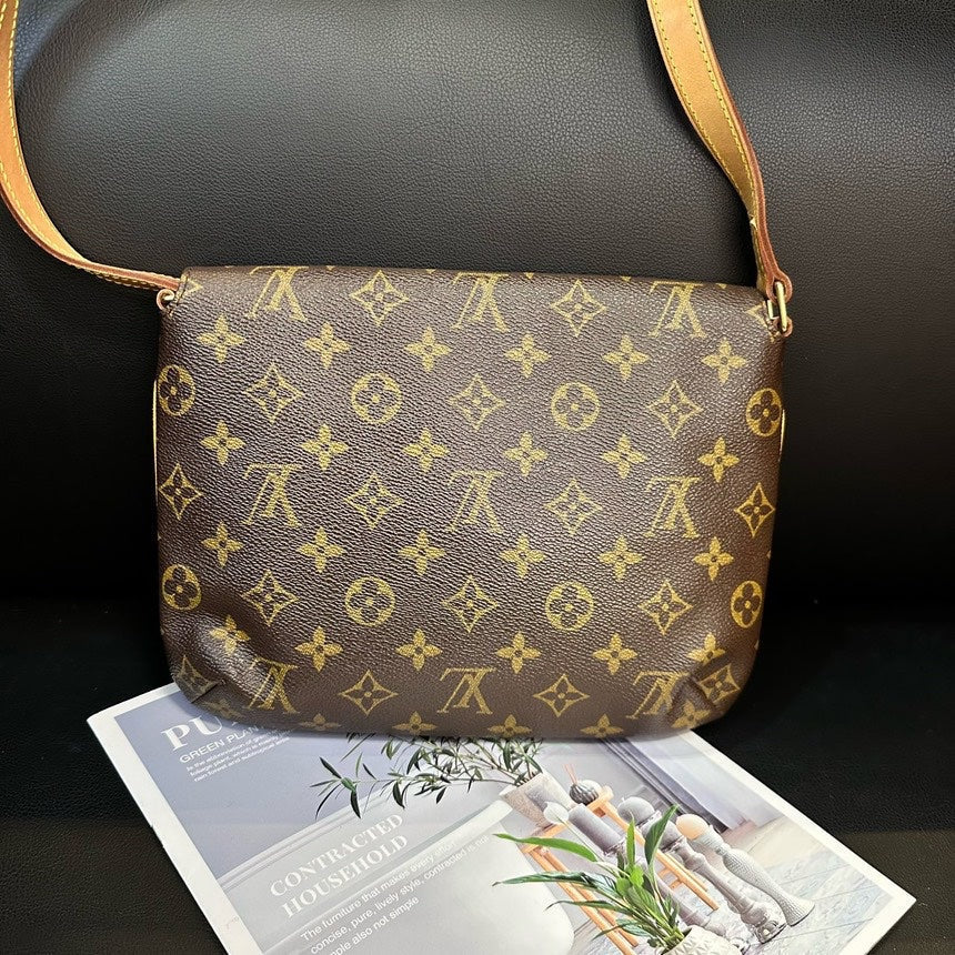 Louis Vuitton Monogram Brown Canvas Shoulder Bag Medium