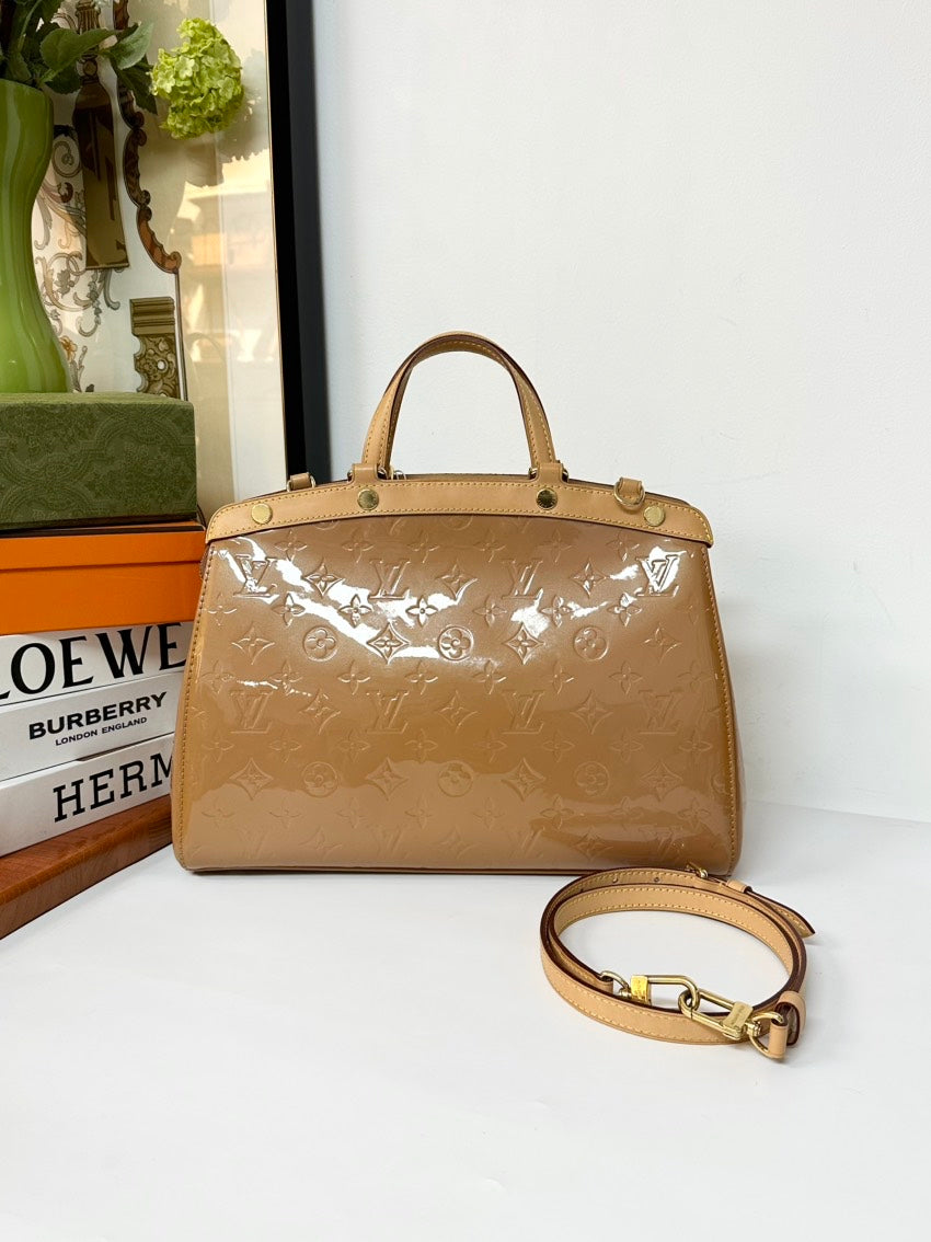 Louis Vuitton Beige Patent Leather Handle Bag Medium