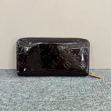 Louis Vuitton Vernis Monogram Cherry Zip Around Wallet Medium