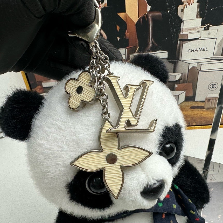 Louis Vuitton Fleur de Monogram Keychain Gold Accessory