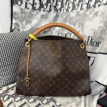 Louis Vuitton Montaigne MM Monogram Brown Handbag