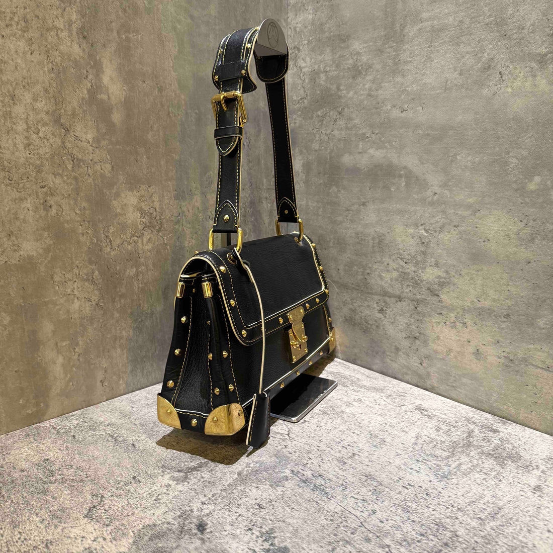 Louis Vuitton Suhali Leather Black Shoulder Bag