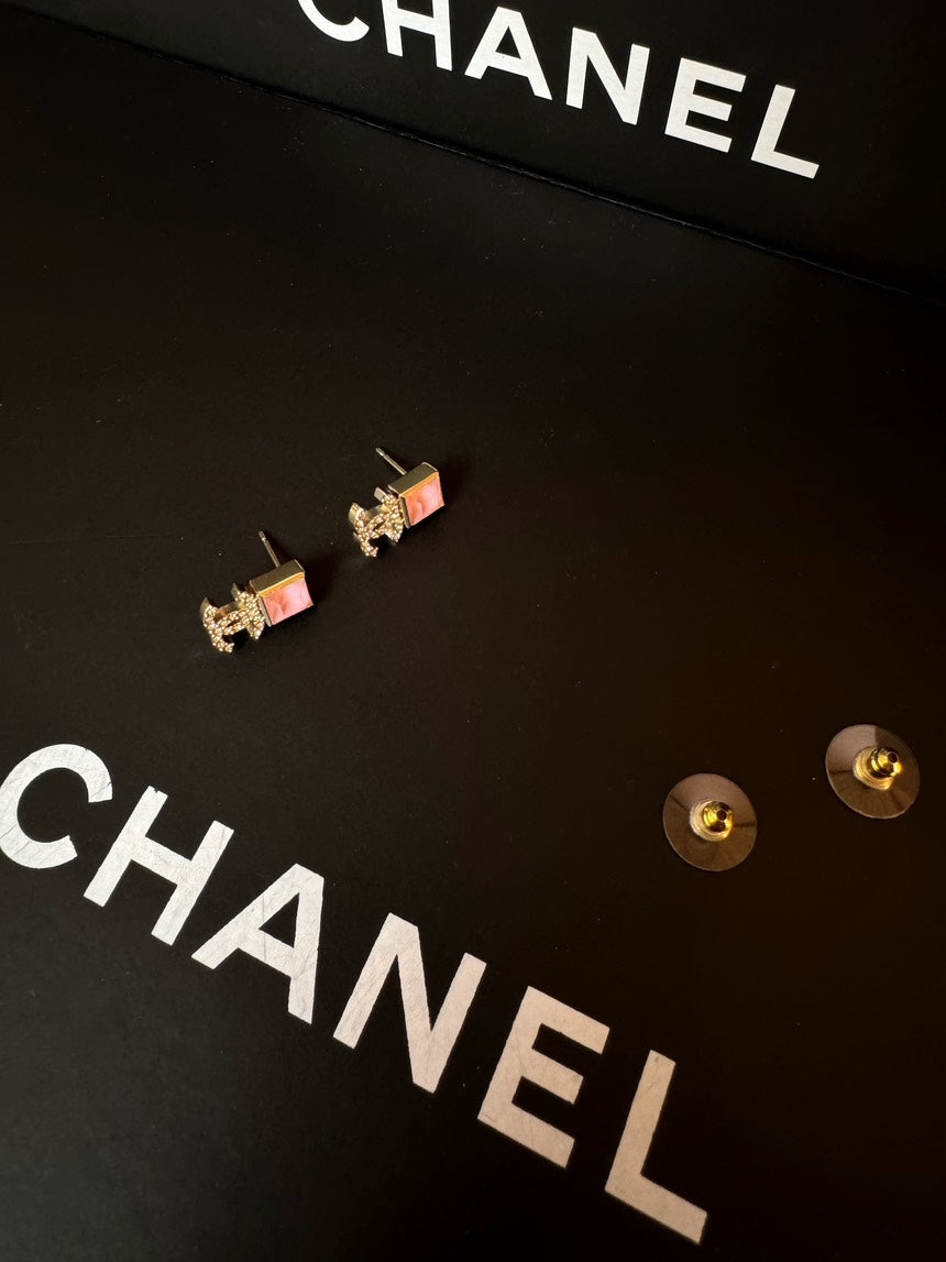 Top Quality Chanel Baby Pink Square & Full Diamonds CC Earrings 21k