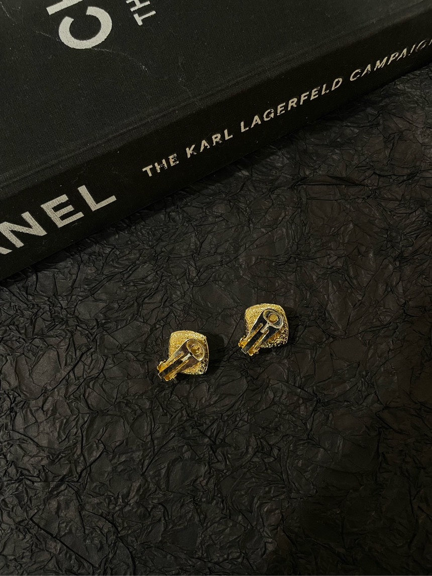 Top Quality Chanel Black Gold Ear Clips Earrings