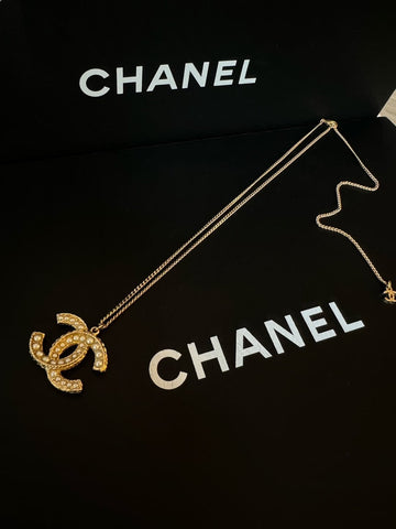 Top Quality Chanel Large CC Pearls Necklace Gold Statement