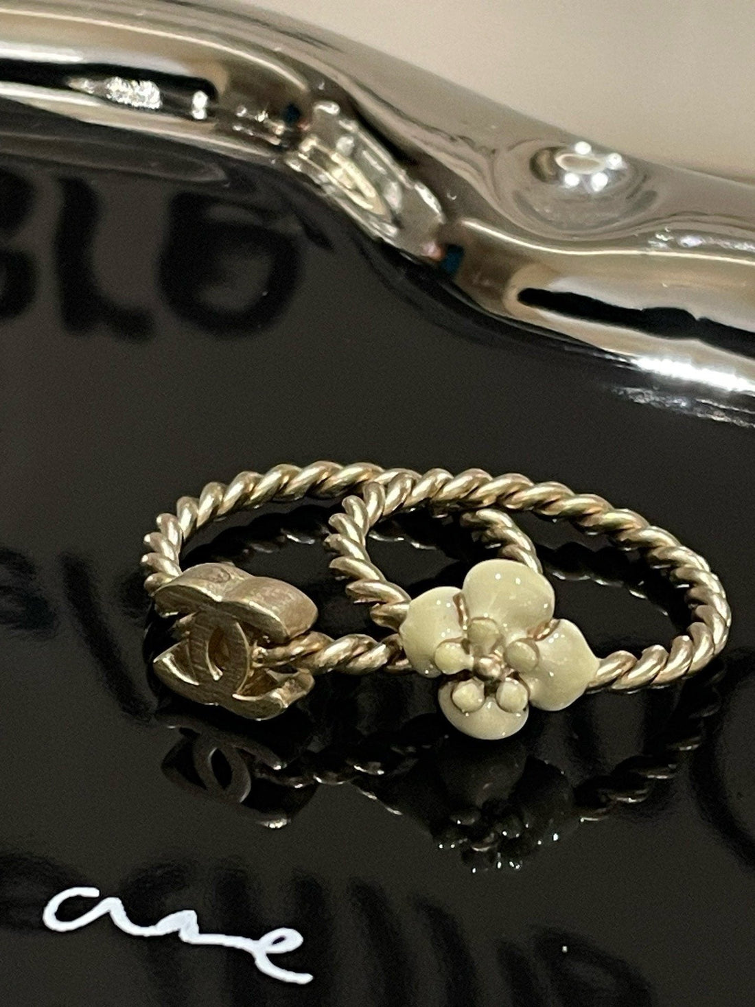 Top Quality Chanel CC Camellia Double Rings Gold Rings