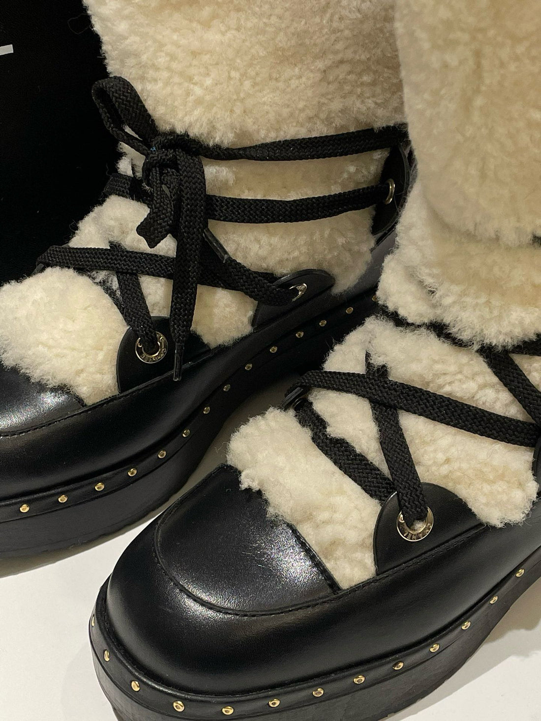 Top Quality Chanel Shearling Boots White Shearling Style Boots
