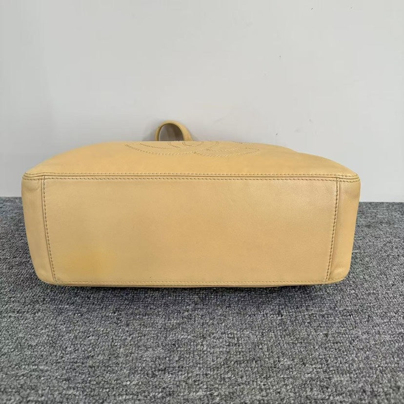 Top Quality Chanel Shoulder Bag Beige Leather