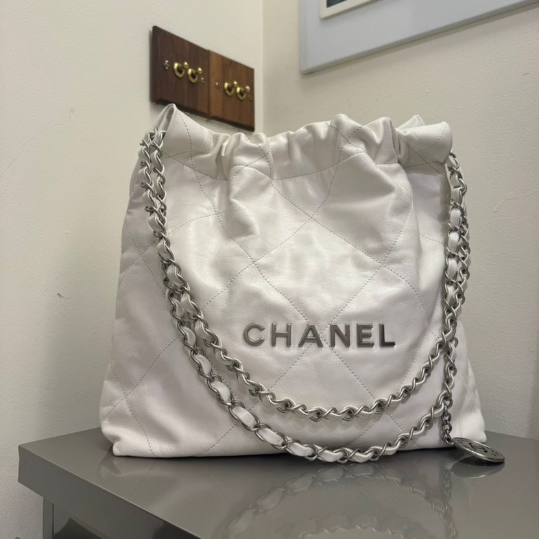 Top Quality Chanel 22 Bag White Leather Shoulder Bag