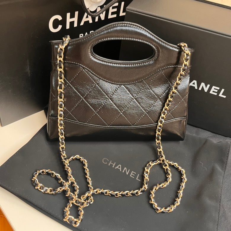 Top Quality Chanel Quilted Black Cross Body Bag Äì Leather