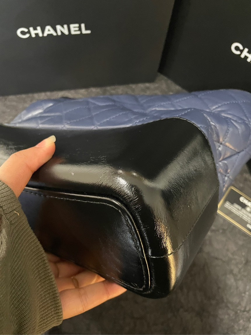 Top Quality Chanel Gabrielle M Size Black Quilted Leather Shoulder Bag with Card