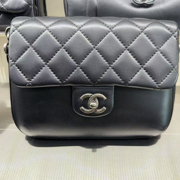Chanel Classic Flap Bag Black Leather Shoulder Bag