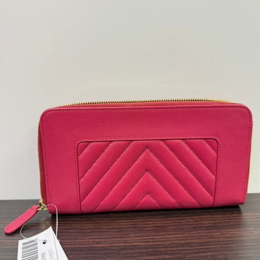 Chanel Calfskin Zippy Long Wallet N423457 Red Wallet