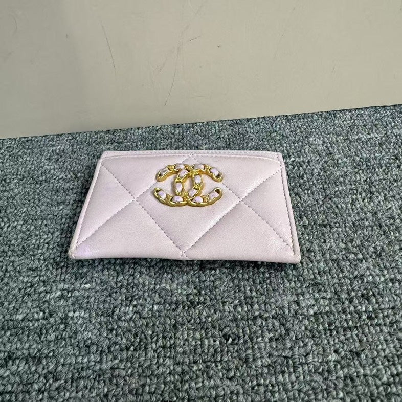 Chanel Quilted Pink Leather Cardholder